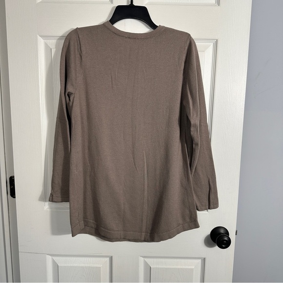 J. Jill v-neck long sleeved knit sweater, sz. M, driftwood color, fall, tunic - Picture 9 of 9